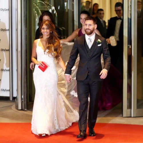 PHOTOS: Footballer Leo Messi Married His Childhood Love Antonalle ...